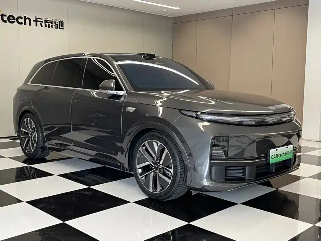 Li Auto L7 — Фото автомобиля 2