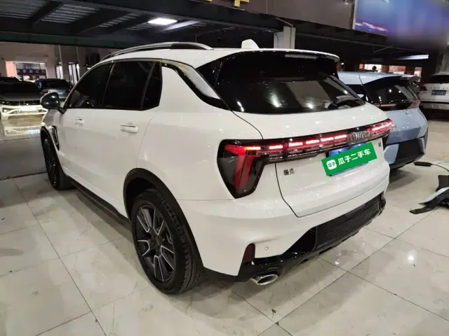Lynk & Co 01 — Фото автомобиля 22