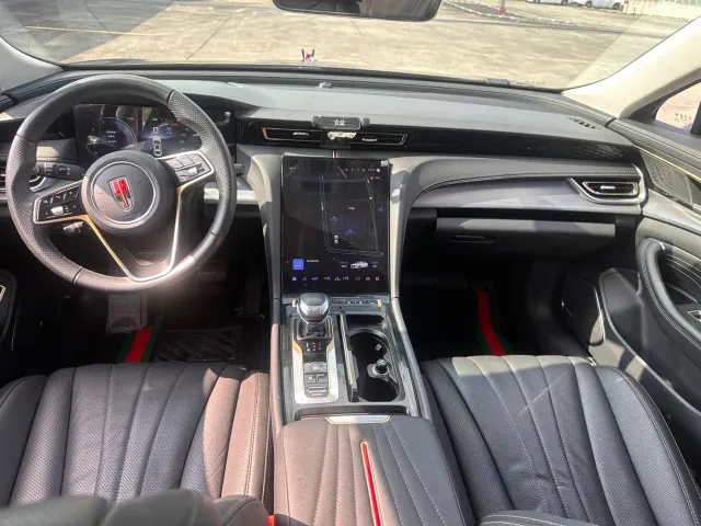Hongqi H5 — Фото автомобиля 7