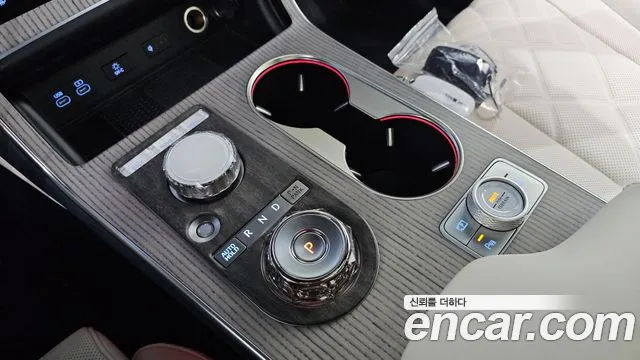 Genesis GV80 — Фото автомобиля 12