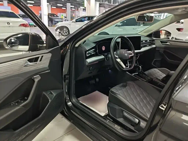 Volkswagen Sagitar — Фото автомобиля 15