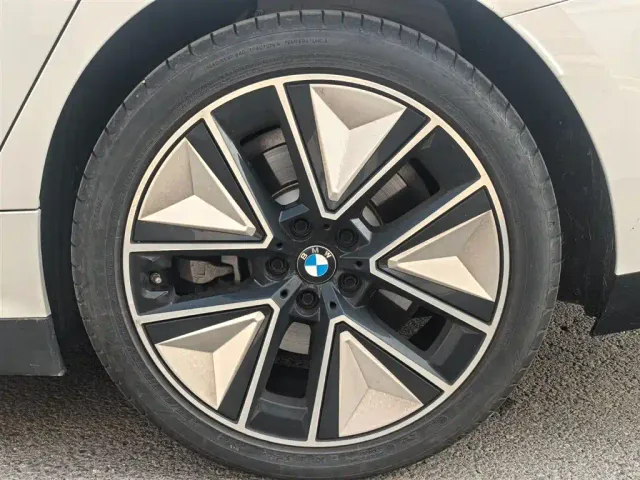 BMW i3 — Фото автомобиля 18