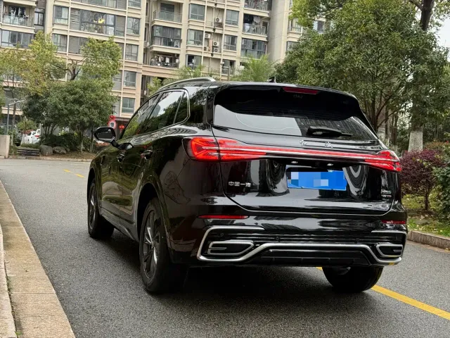 Hongqi HS5 — Фото автомобиля 17