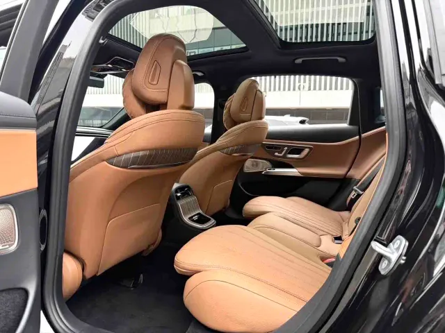 Mercedes-Benz E-Class — Фото автомобиля 6