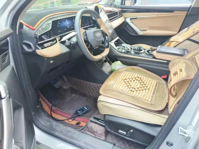 Geely Boyue L — Фото автомобиля 8