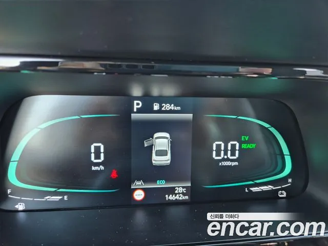 Hyundai Avante CN7 — Фото автомобиля 9