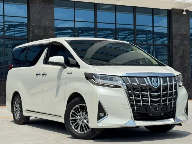 Toyota Alphard — Фото автомобиля 3