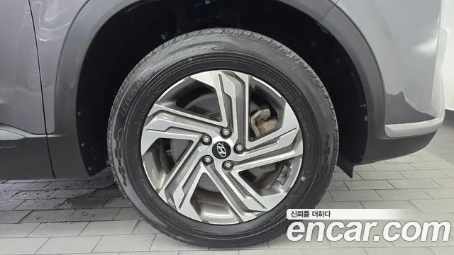 Hyundai Santafe Новый Santa Fe Бензин 2.5T 2WD — Фото автомобиля 21