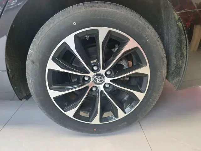 Toyota Avalon — Фото автомобиля 5