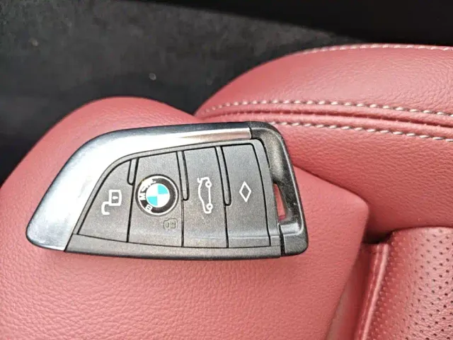 BMW BMW i3 2024 eDrive 40 L Night Sport Package — Фото автомобиля 8