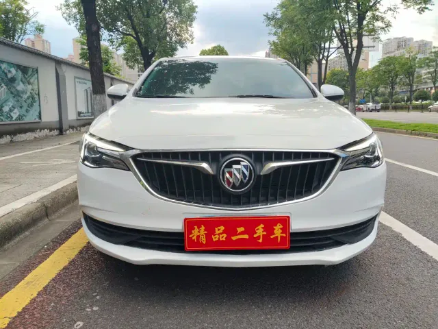 Buick Excelle — Фото автомобиля 2