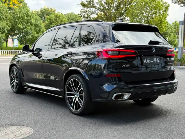 BMW X5 — Фото автомобиля 4