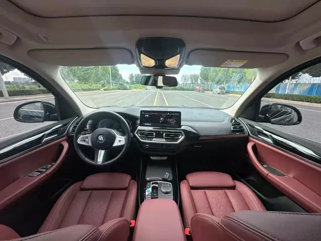 BMW iX3 — Фото автомобиля 6