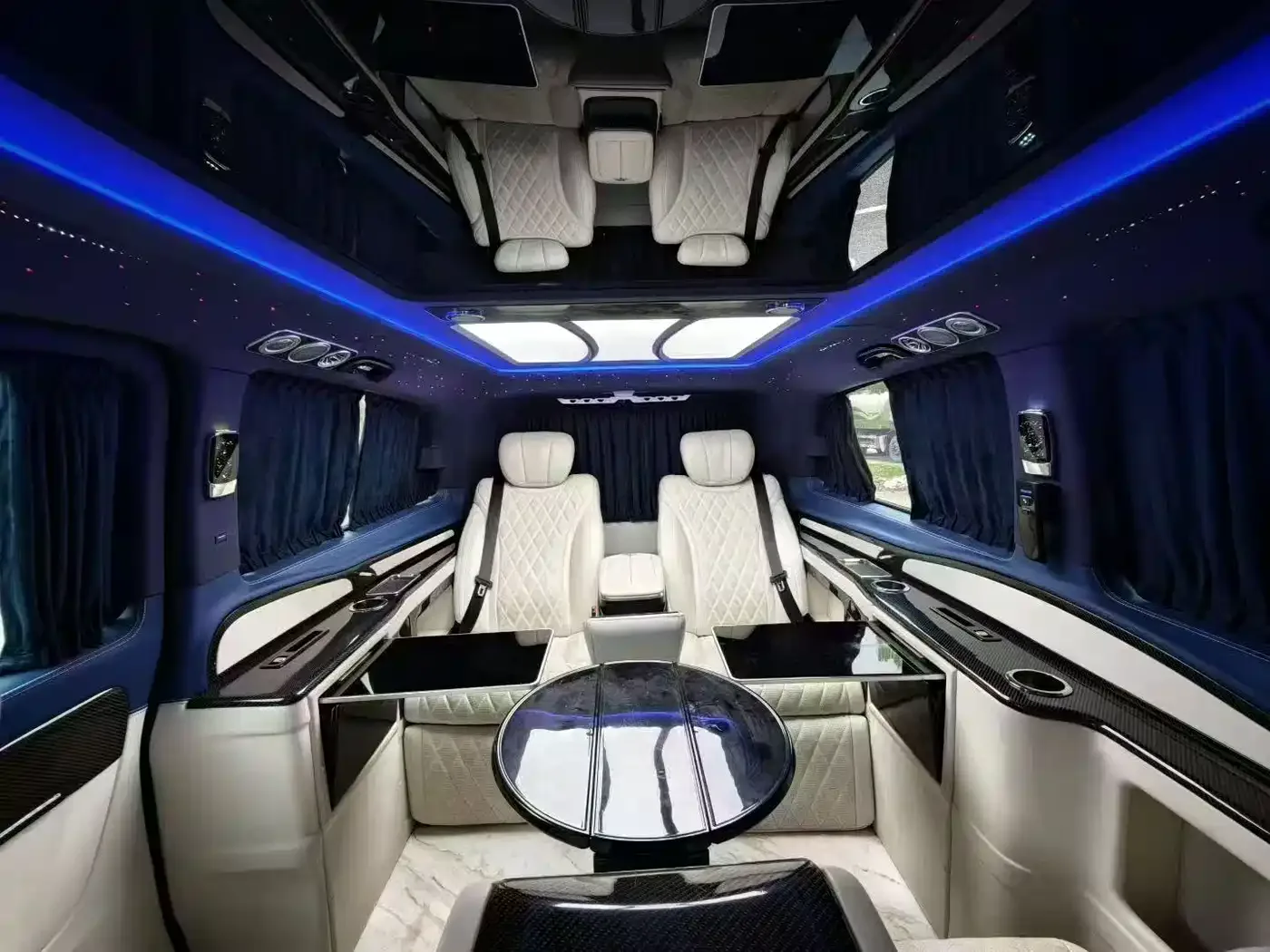 Mercedes-Benz Vito 2021 2.0T Business Edition 7-seater — Фото автомобиля 4