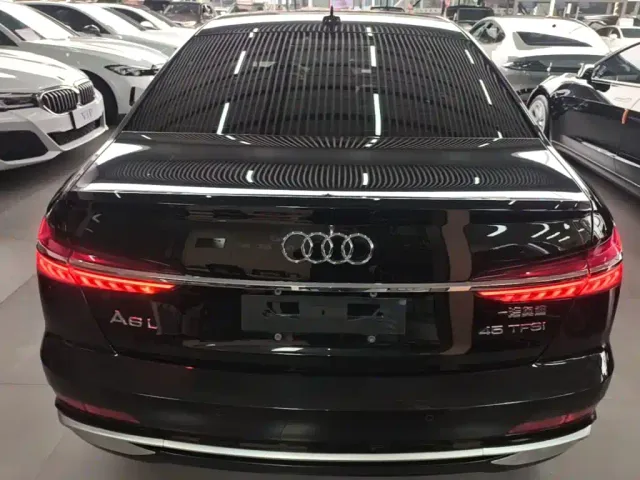 Audi A6L — Фото автомобиля 5