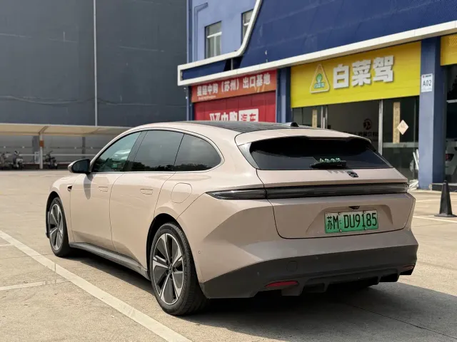 Nio ET5 Touring — Фото автомобиля 15