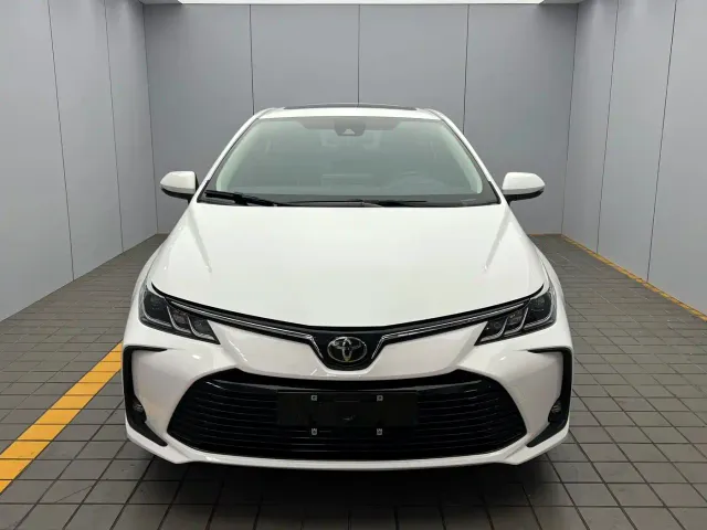 Toyota Corolla — Фото автомобиля 2