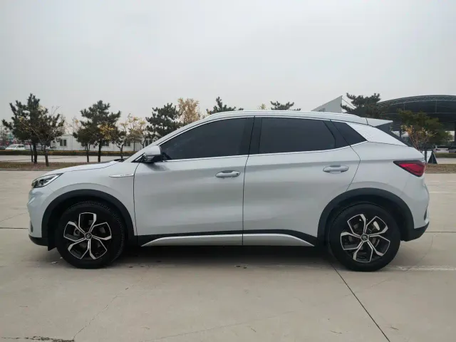 BYD Yuan PLUS — Фото автомобиля 2
