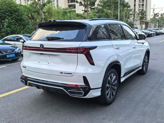 Changan CS75 Plus — Фото автомобиля 4