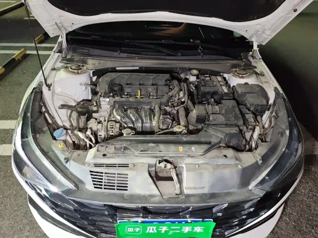 Hyundai Elantra — Фото автомобиля 16