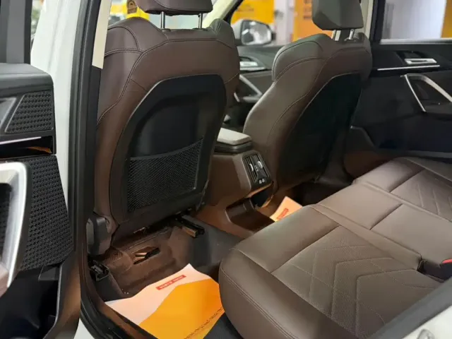 BMW BMW X1 2023 sDrive20Li X Design Package — Фото автомобиля 7