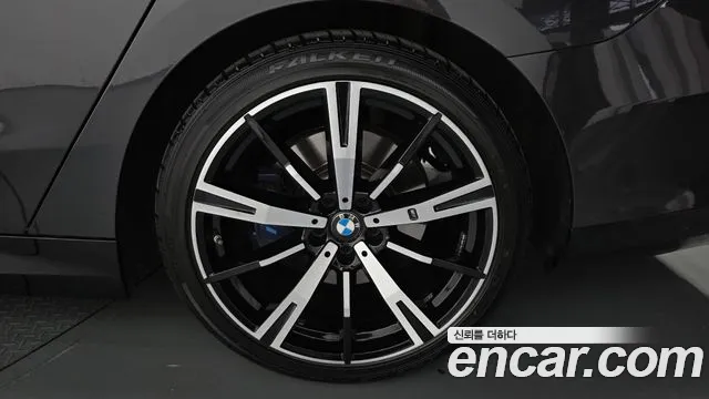 BMW 5 Series G60 — Фото автомобиля 6