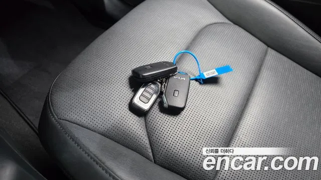 Kia Niro — Фото автомобиля 22