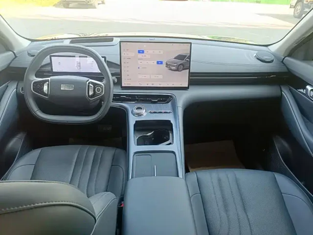 Geely Galaxy E5 — Фото автомобиля 9