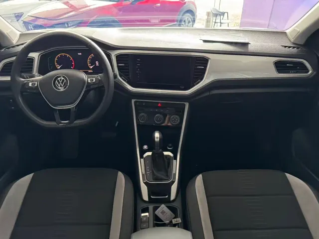 Volkswagen T-Roc — Фото автомобиля 15