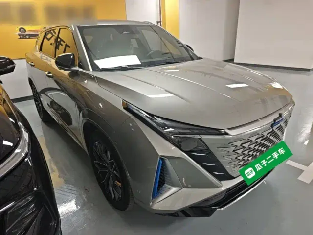 Changan Oshan Z6 EV — Фото автомобиля 3
