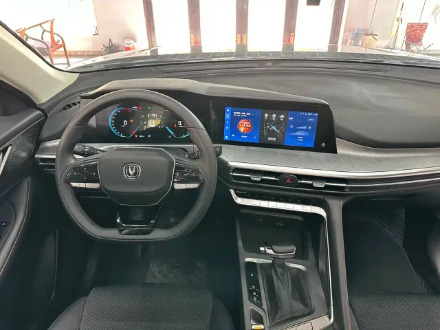 Changan CS35 Plus — Фото автомобиля 11