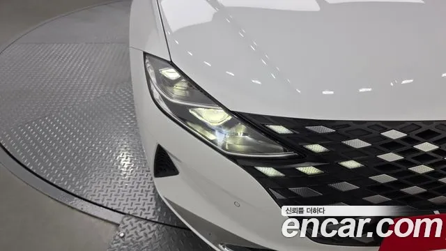 Hyundai Grandeur (New) Hybrid — Фото автомобиля 7