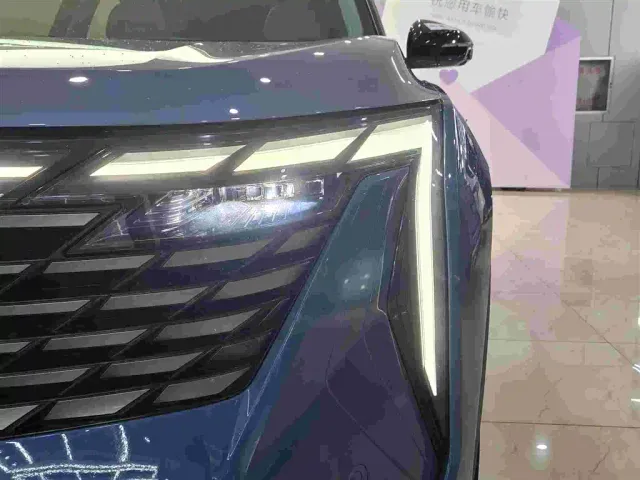 Geely Boyue L — Фото автомобиля 4