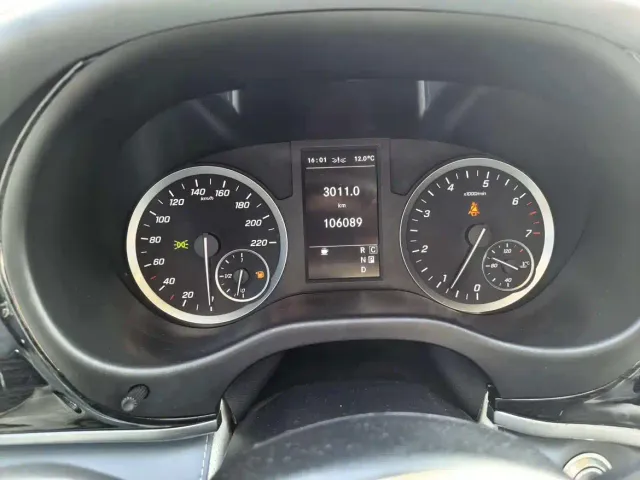 Mercedes-Benz Vito 2021 2.0T Business Edition 7-seater — Фото автомобиля 11