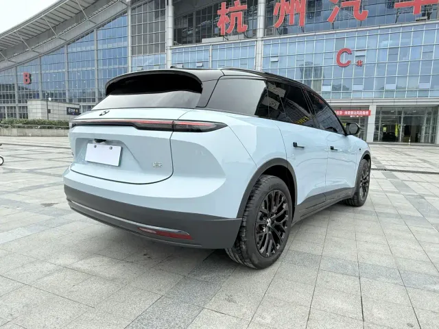 Nio ES6 — Фото автомобиля 5