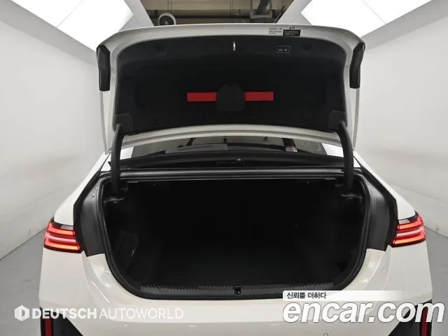 BMW 5-Series 5 серия (G60) 530i xDrive M Sport — Фото автомобиля 19