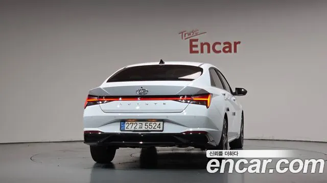 Hyundai Avante CN7 — Фото автомобиля 3