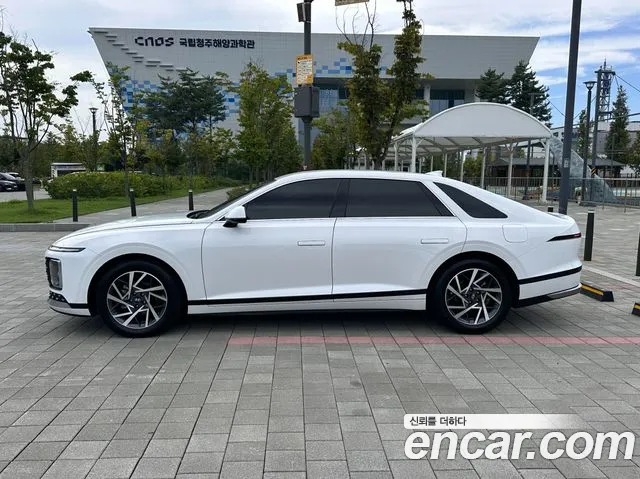 Hyundai Grandeur GN7 — Фото автомобиля 8