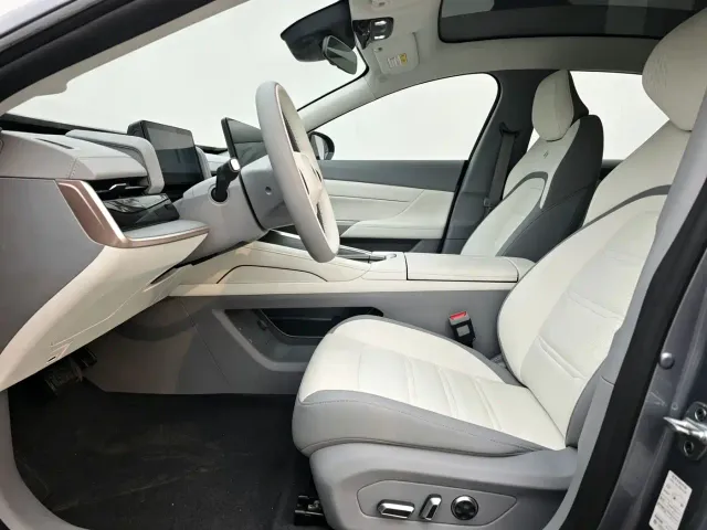 Dongfeng eπ 007 — Фото автомобиля 3