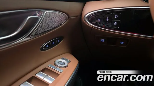 Genesis GV70 2.5T Бензин 2WD — Фото автомобиля 19