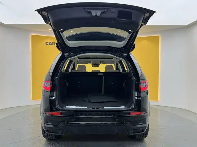 Land Rover Discovery Sport — Фото автомобиля 11