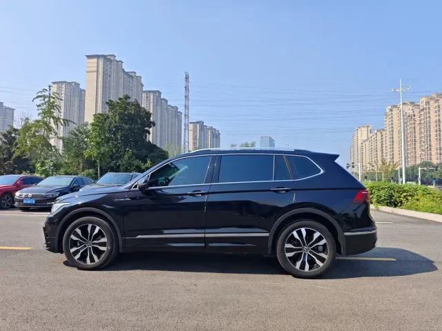 Volkswagen Tiguan L — Фото автомобиля 14