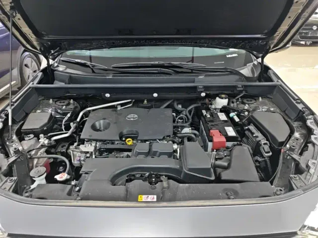 Toyota RAV4 — Фото автомобиля 19