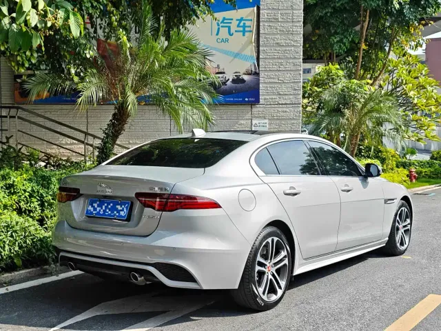 Jaguar XEL — Фото автомобиля 15