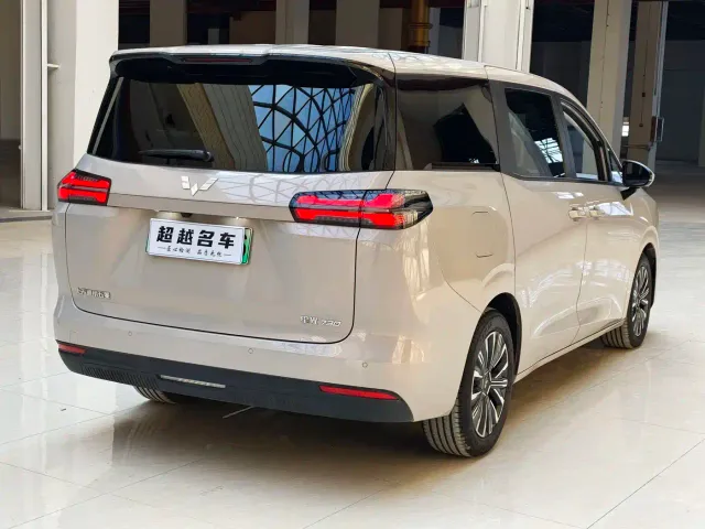 Wuling Starlight 730 — Фото автомобиля 13