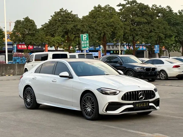 Mercedes-Benz C-Class — Фото автомобиля 3