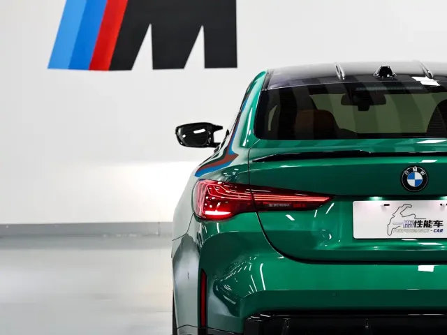 BMW M4 — Фото автомобиля 9