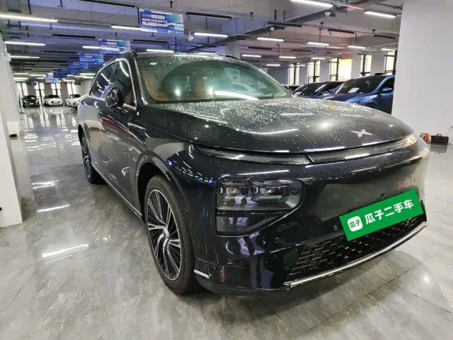 Xpeng G9 — Фото автомобиля 3