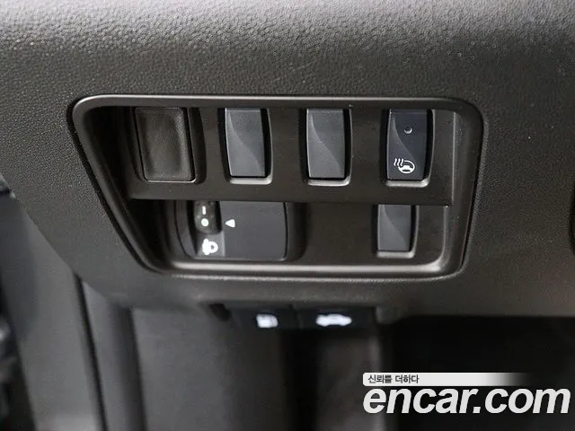Renault-KoreaSamsung QM6 Новый QM6 2.0 LPe LE Signature 2WD — Фото автомобиля 9