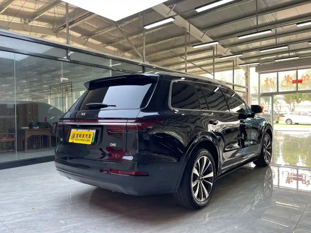 Li Auto ONE — Фото автомобиля 7